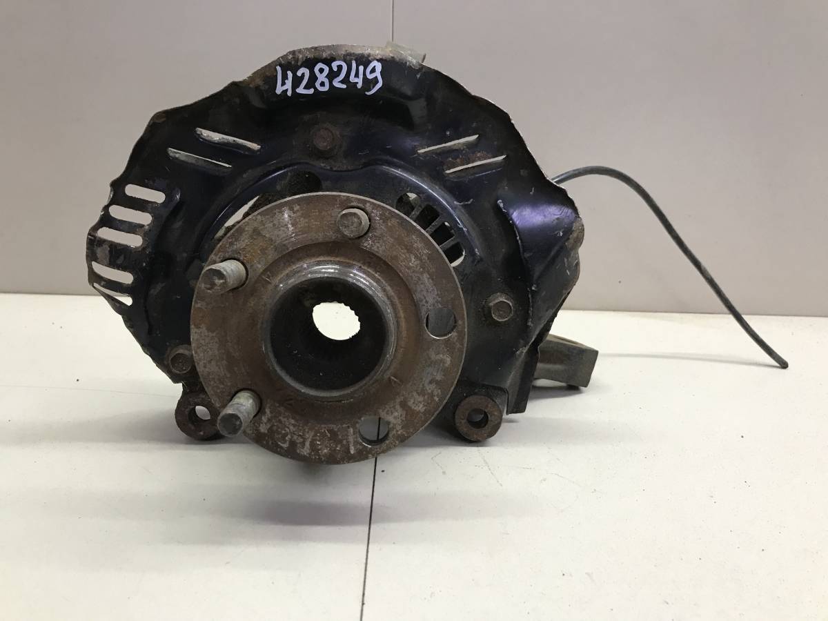 Кулак поворотный передний левый Subaru Impreza (G10) 1996-2000