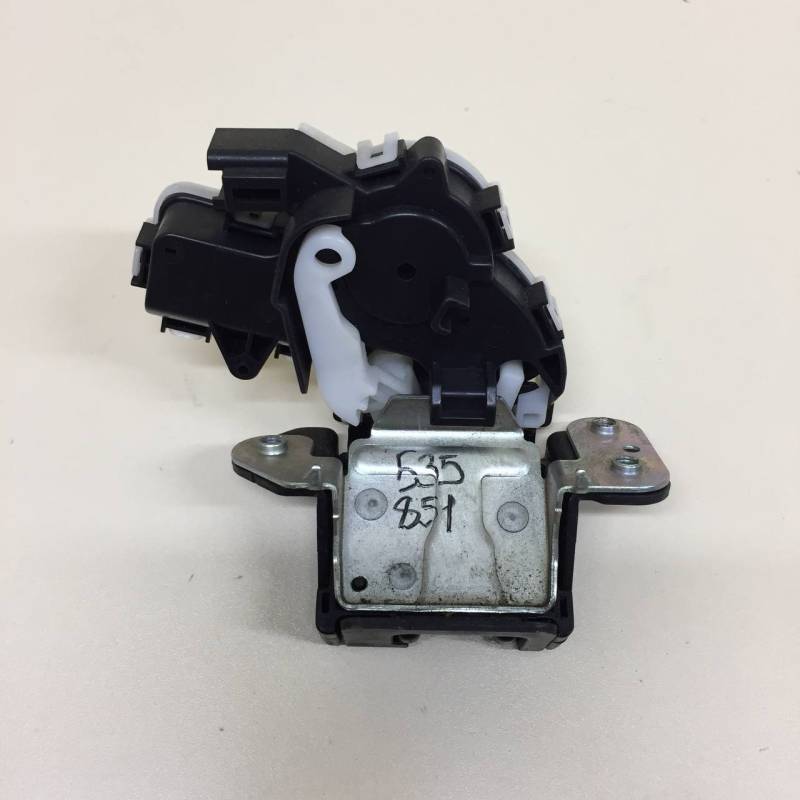 Замок багажника Mazda Mazda 3 (BM) 2013-2016 Замок багажника Mazda Mazda 3 (BM) 2013-2016