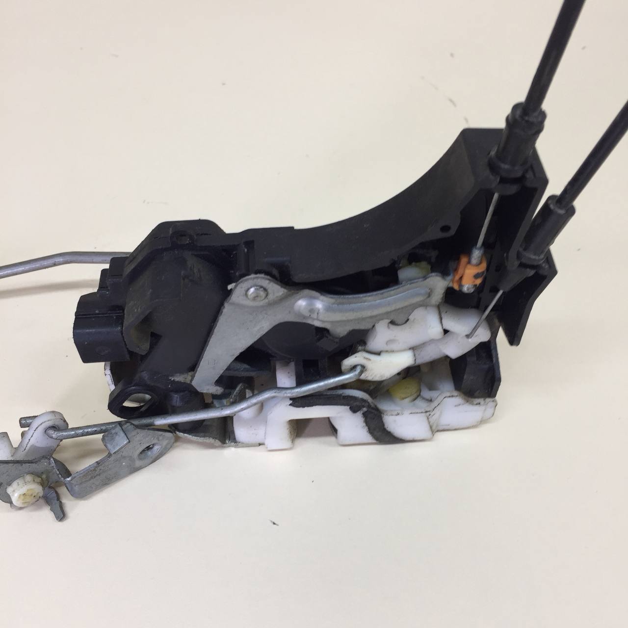 Замок двери передней правой Mitsubishi Lancer X (CX, CY)  2007>