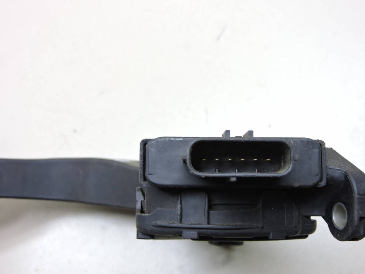 Педаль газа Audi A4 (B8) 2007-2015
