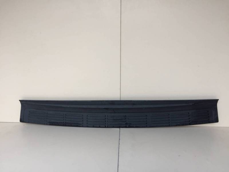 Накладка заднего бампера Toyota Land Cruiser (J200) 2007-2015