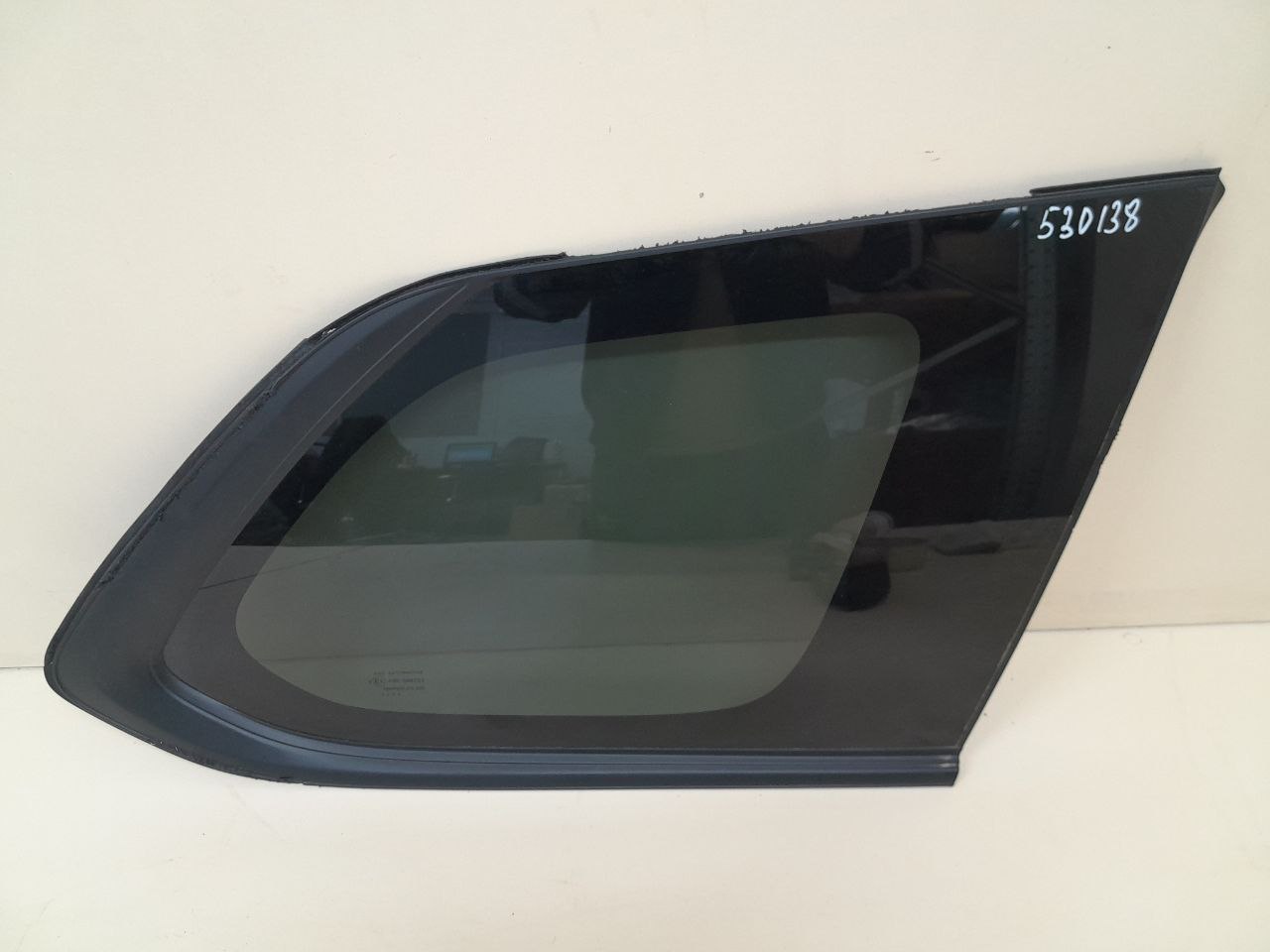 Стекло кузовное глухое правое Mitsubishi Outlander (GF) 2012>