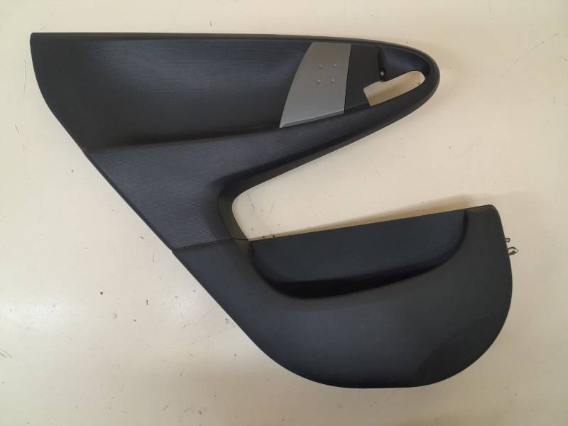 Обшивка двери задней левой Peugeot 107 2006-2014
