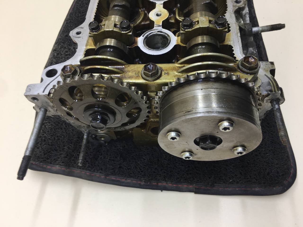 Головка блока цилиндров Toyota Corolla E120 2001-2007 Головка блока цилиндров Toyota Corolla E120 2001-2007