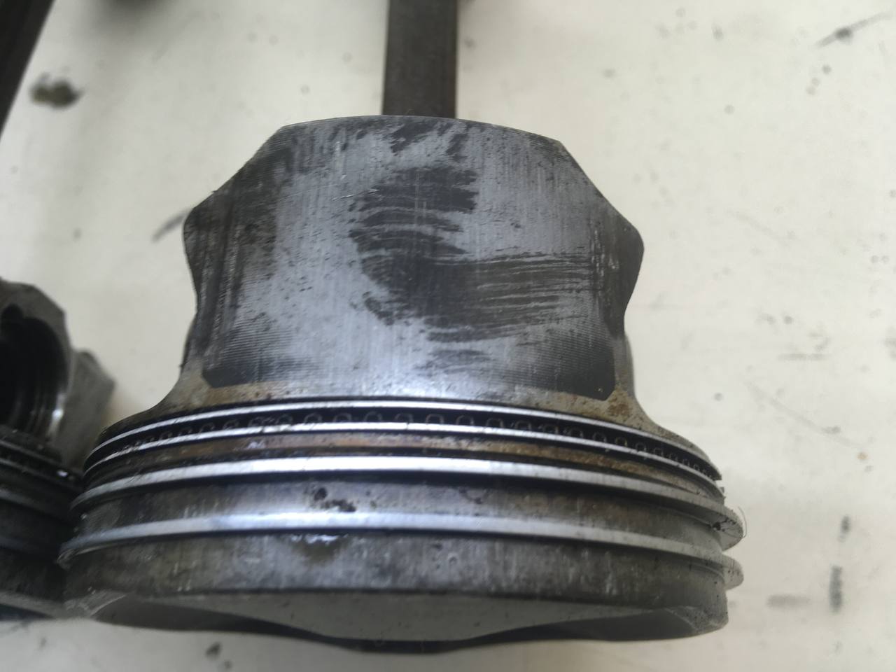 Поршень с шатуном Chevrolet Cobalt (T250) 2011-2015 Поршень с шатуном Chevrolet Cobalt (T250) 2011-2015