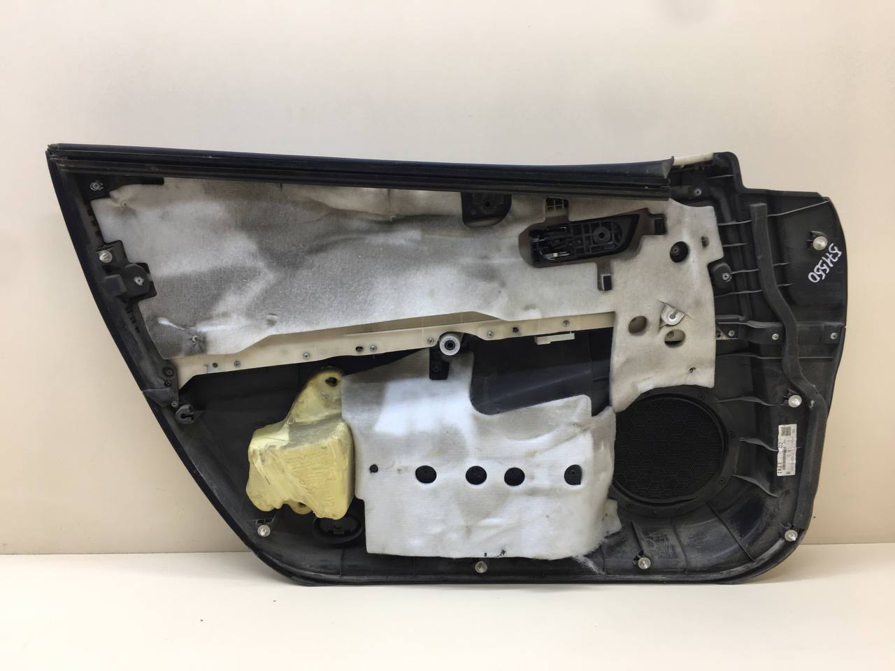 Обшивка двери передней правой Mazda Mazda 6 (GH) 2007-2012
