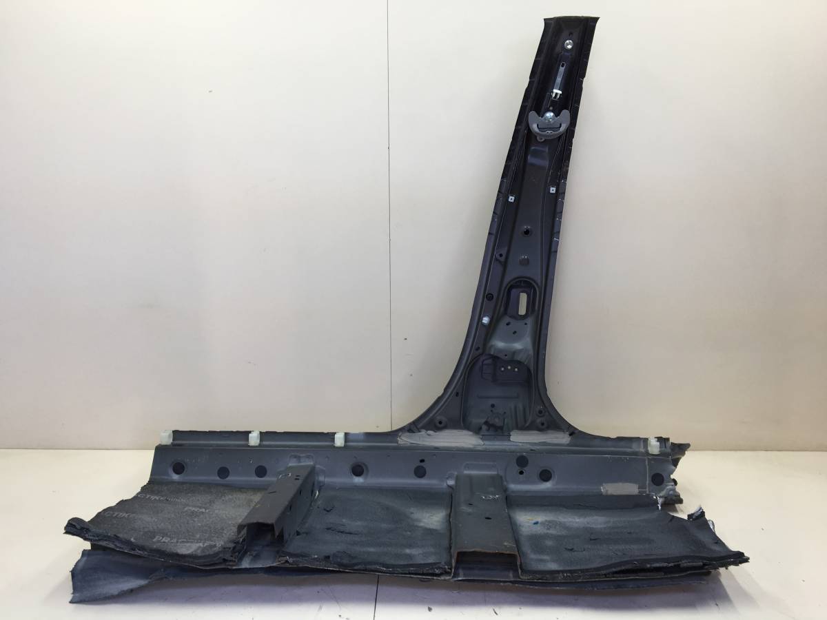 Порог со стойкой правый Toyota Camry (XV50) 2011-2017