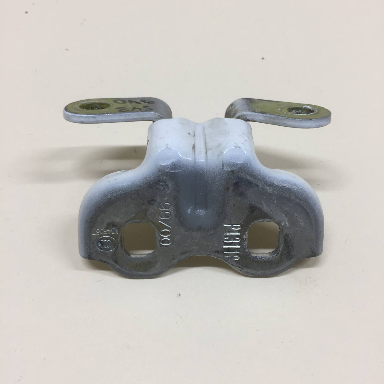 Петля двери задней правой нижняя Chevrolet Cobalt (T250) 2011-2015