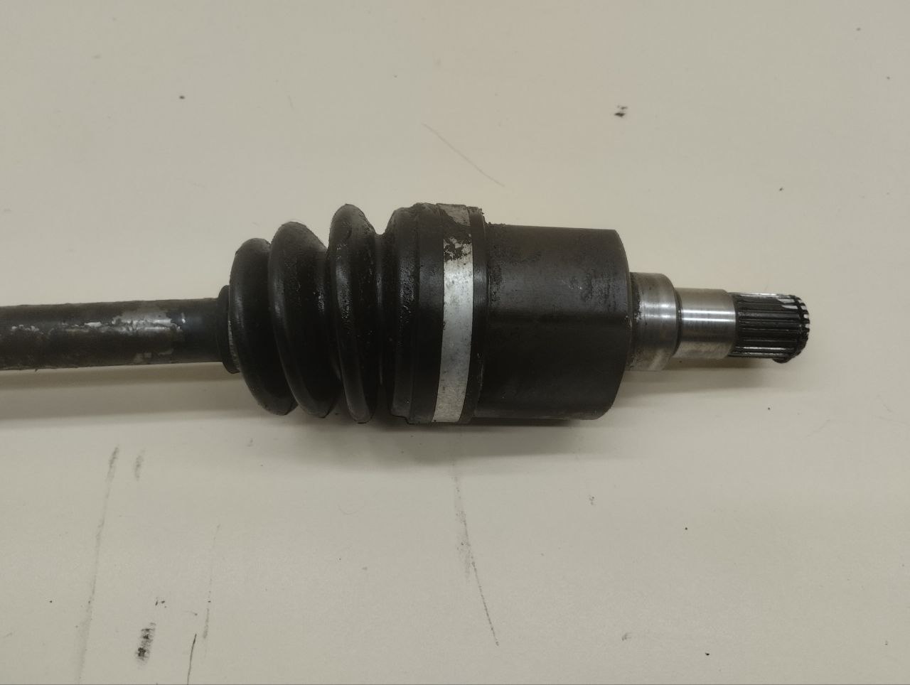 Полуось передняя правая Chevrolet Aveo T250 2005-2011 Полуось передняя правая Chevrolet Aveo T250 2005-2011