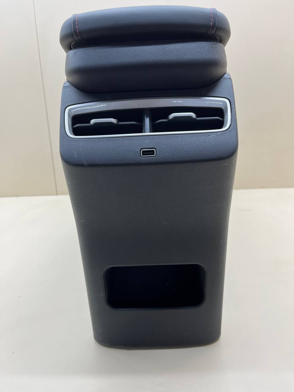 Консоль центральная Jetour Dashing 2022>