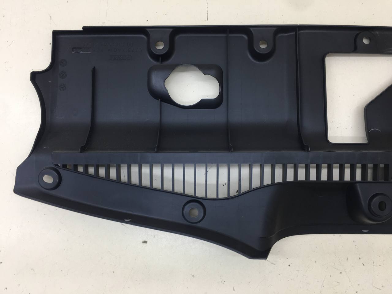 Кожух замка капота Subaru Tribeca (B9) 2004-2008
