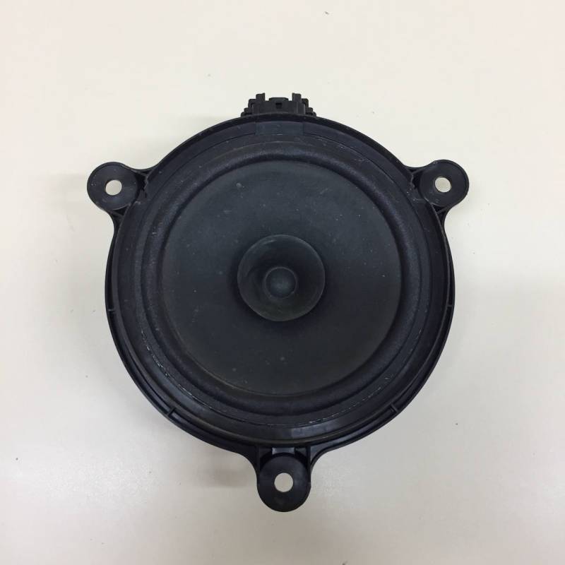 Динамик Mazda Mazda 3 (BM) 2013-2016 Динамик Mazda Mazda 3 (BM) 2013-2016