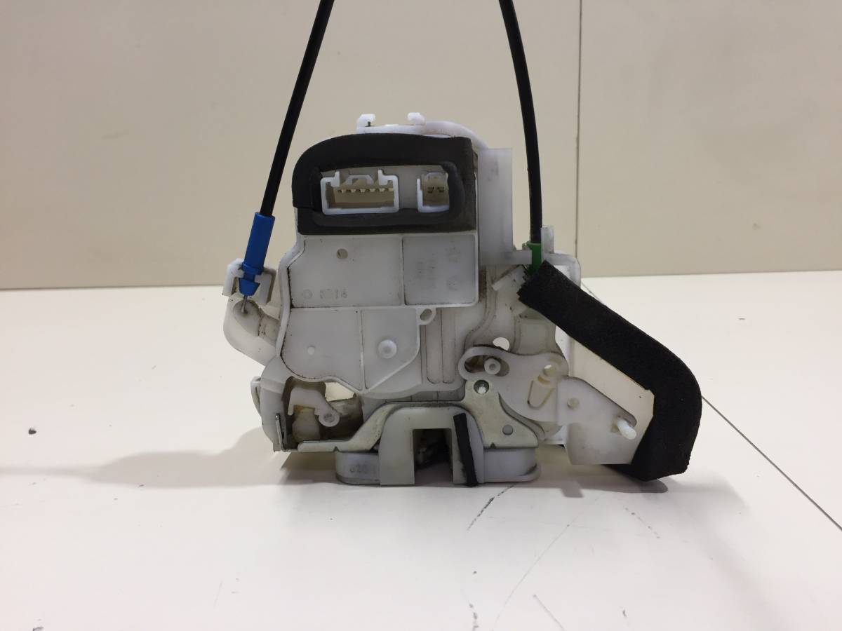 Замок двери задней правой Subaru Impreza (G12) 2007-2012
