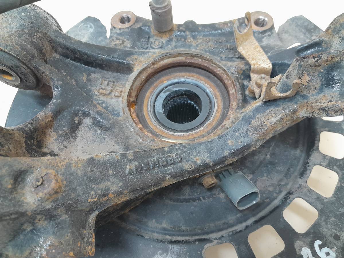 Кулак поворотный задний правый Audi Q7 (4L) 2005-2015