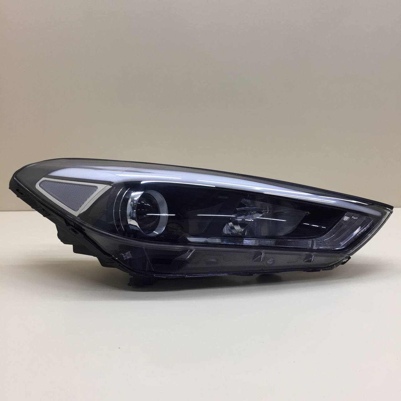 Фара правая Hyundai Tucson (TL) 2015-2021