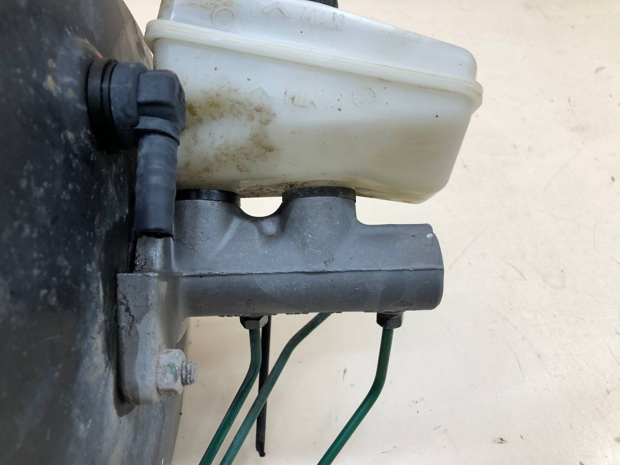 Усилитель тормозов вакуумный Renault Sandero 2009-2014