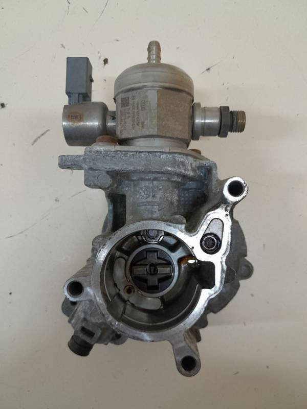 Насос вакуумный Skoda Octavia (A5 1Z-) 2004-2013