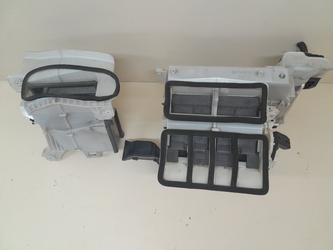 Корпус отопителя Mazda Mazda 3 (BM) 2013-2016 Корпус отопителя Mazda Mazda 3 (BM) 2013-2016
