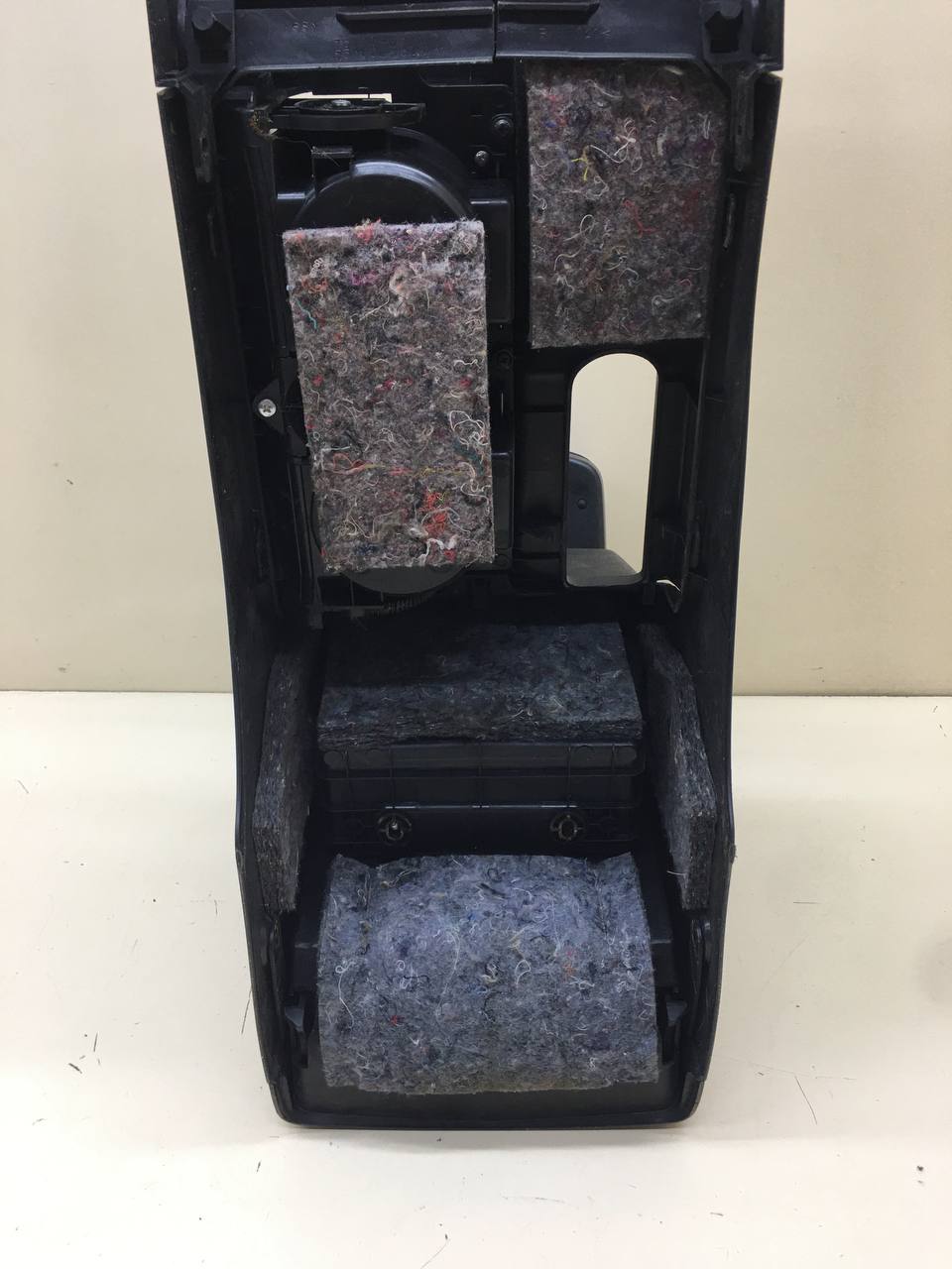 Консоль центральная Suzuki Grand Vitara 2005-2015