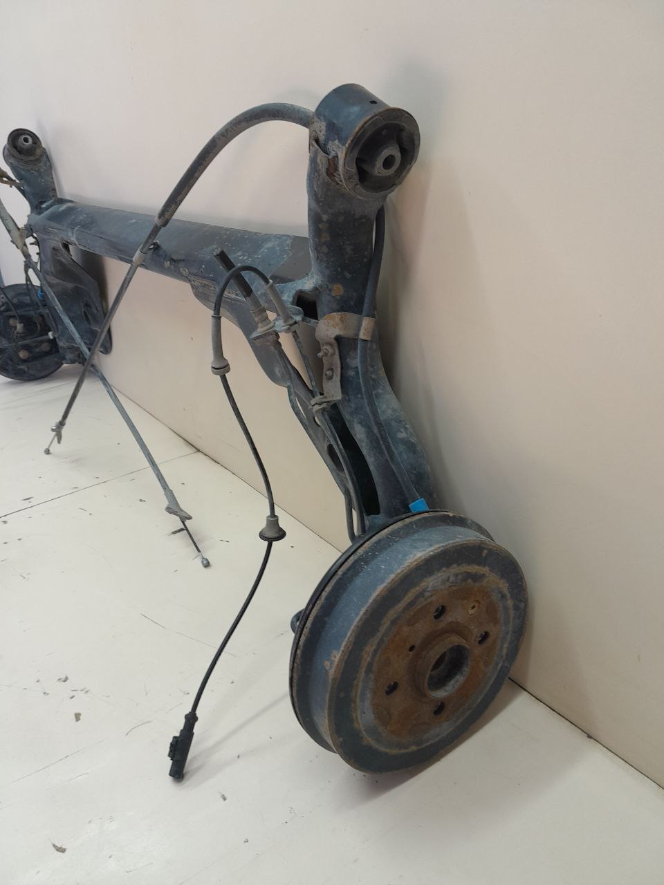 Балка задняя Peugeot 107 2006-2014 Балка задняя Peugeot 107 2006-2014
