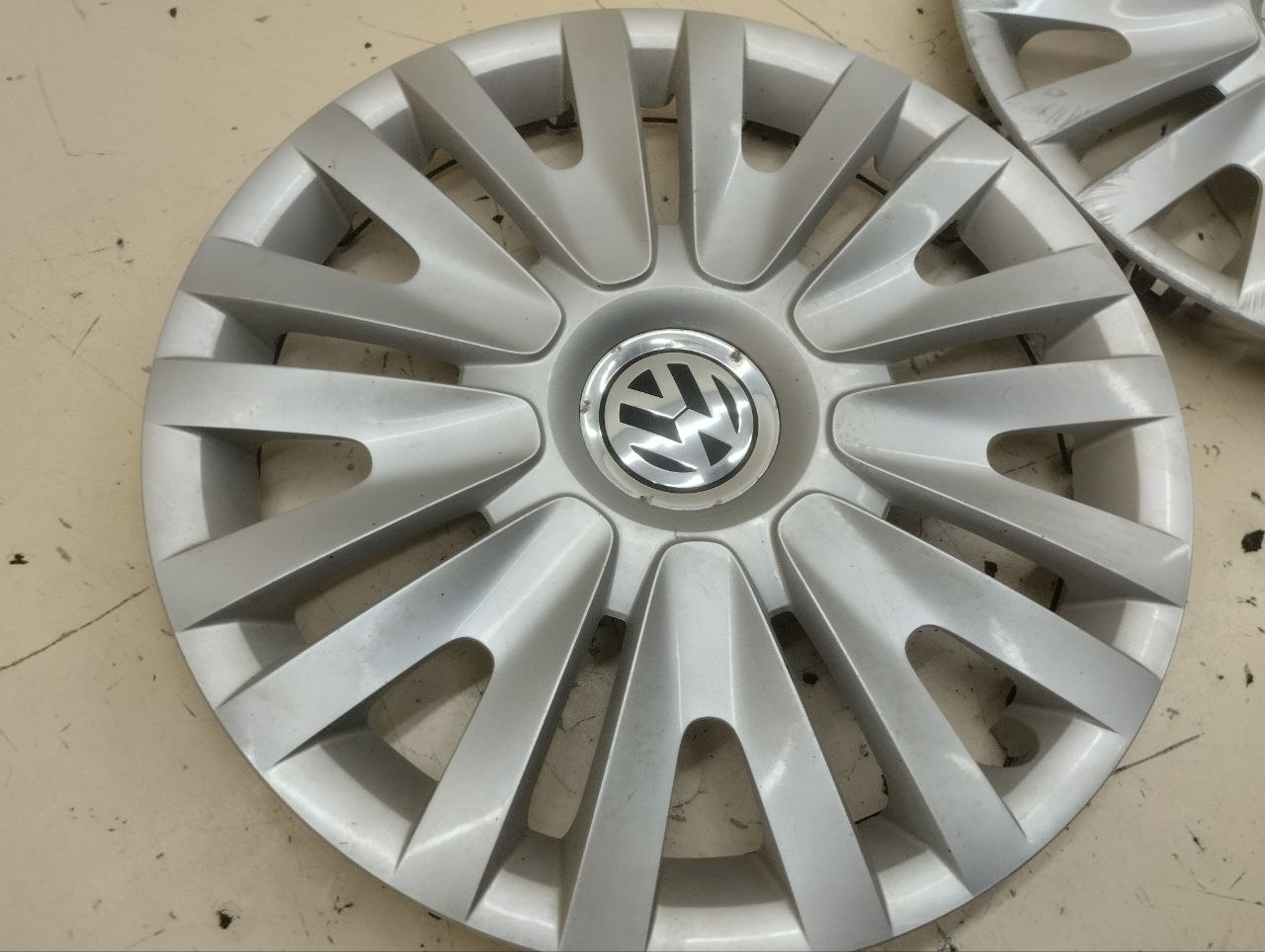 Колпак декоративный Volkswagen Golf 6 (5K) 2009-2013