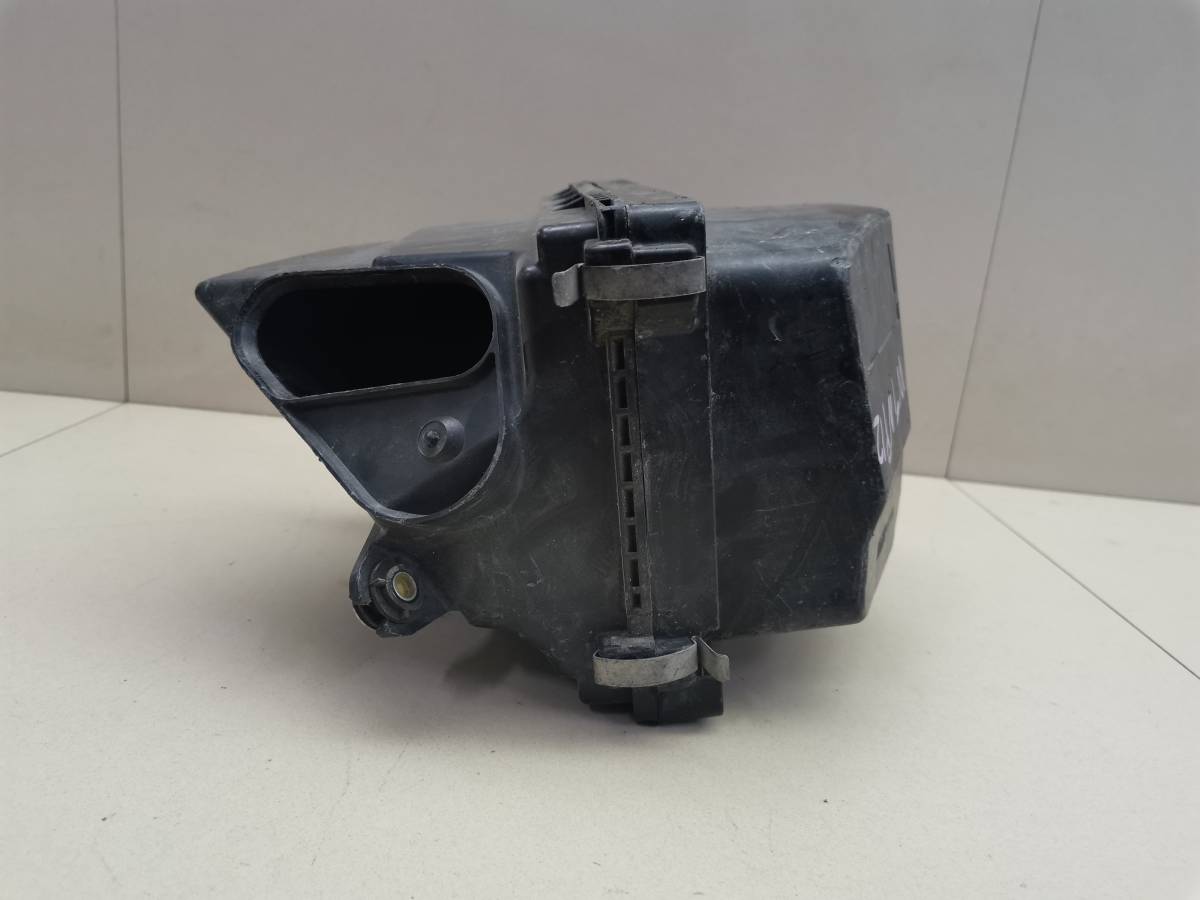 Корпус воздушного фильтра Nissan Almera (N15) 1995-2000 Корпус воздушного фильтра Nissan Almera (N15) 1995-2000