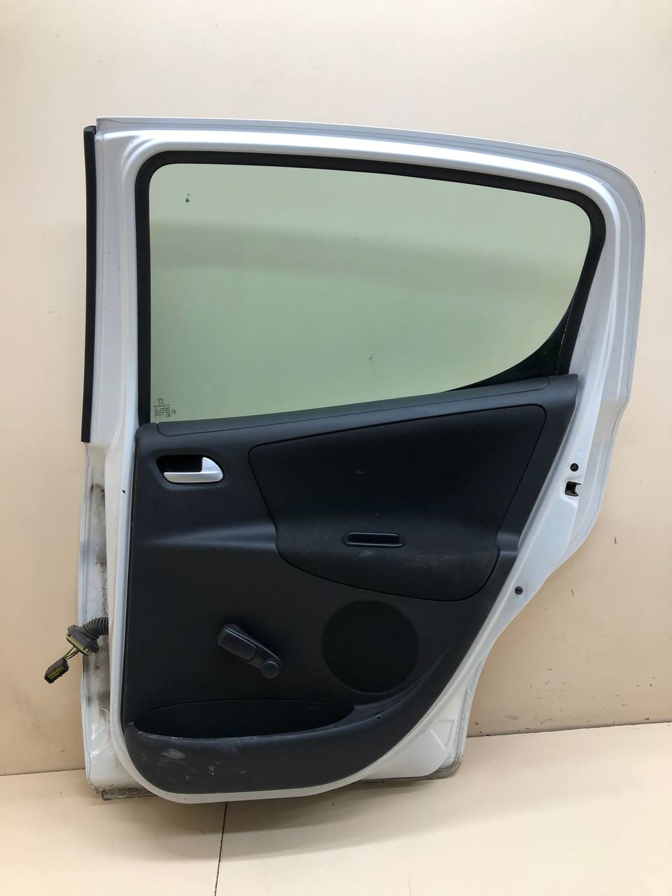 Дверь задняя правая Peugeot 207 2006-2013