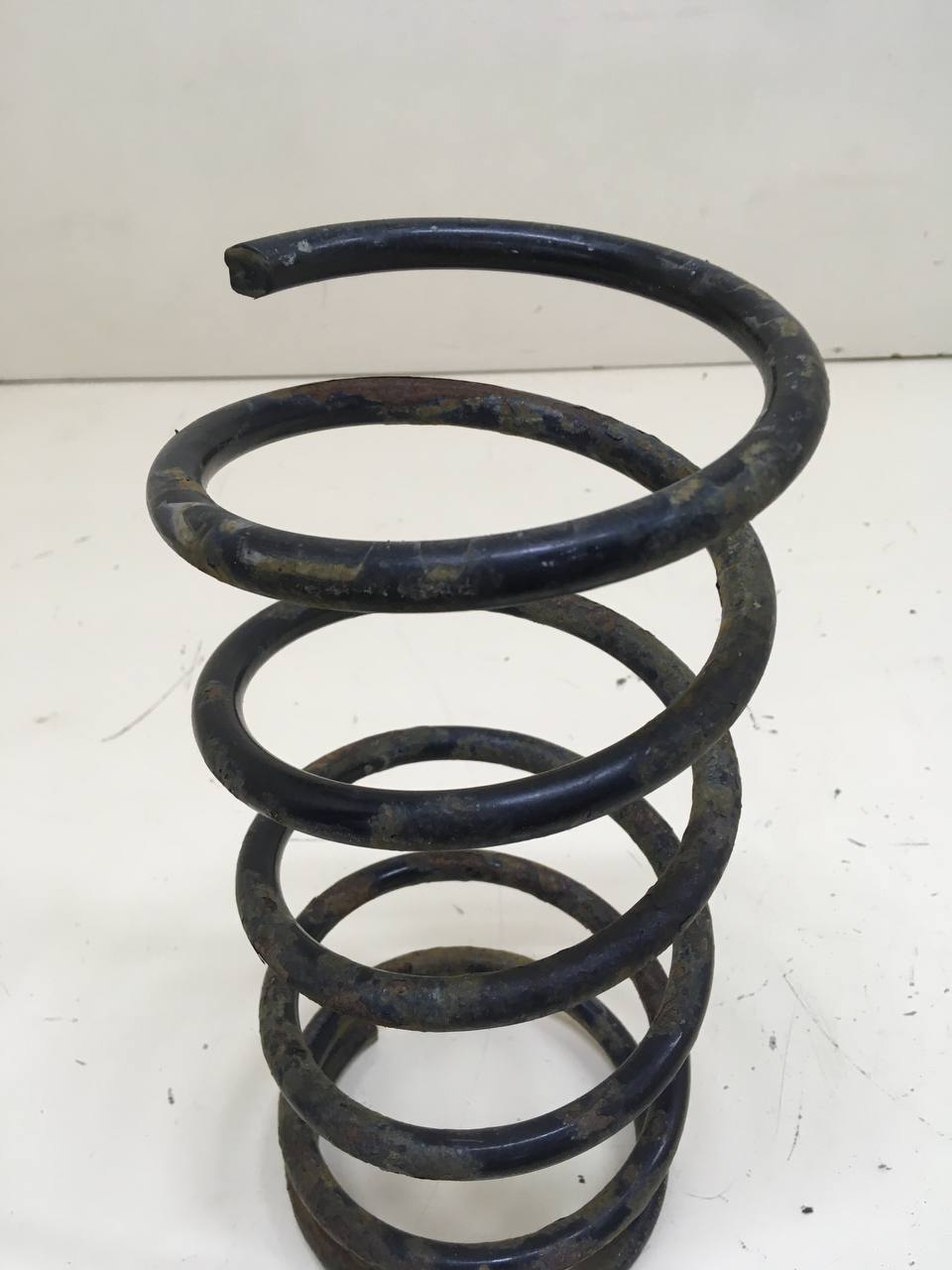 Пружина передняя Kia Sephia 2001-2004