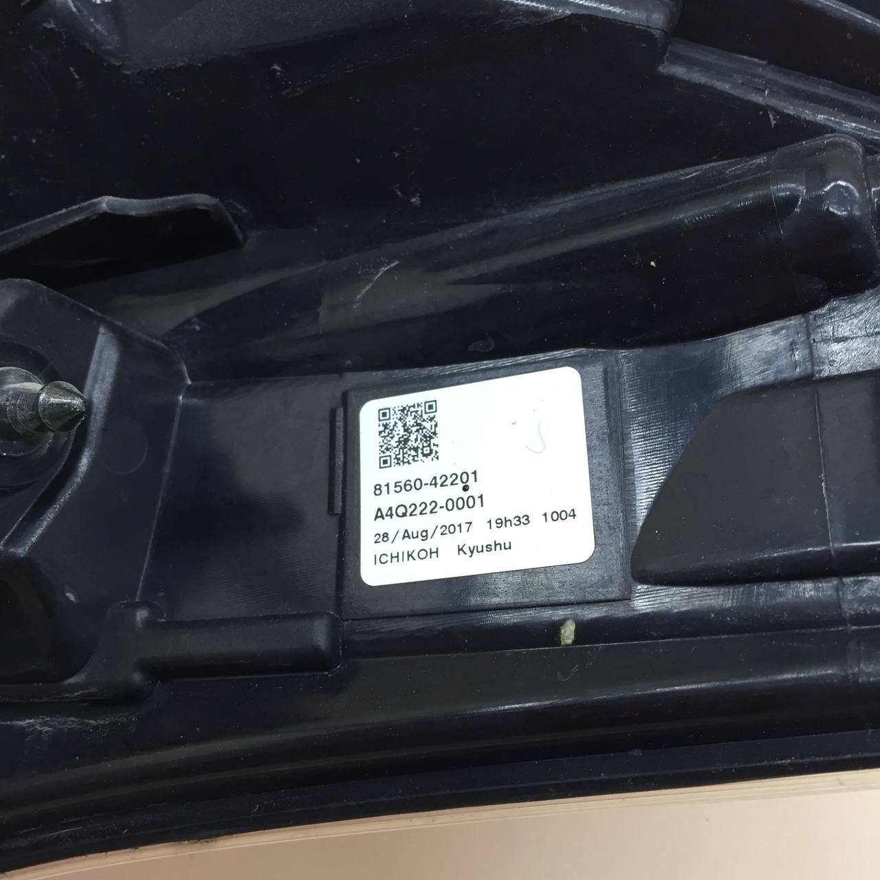 Фонарь задний наружный левый Toyota Rav 4 (XA40) 2013-2019