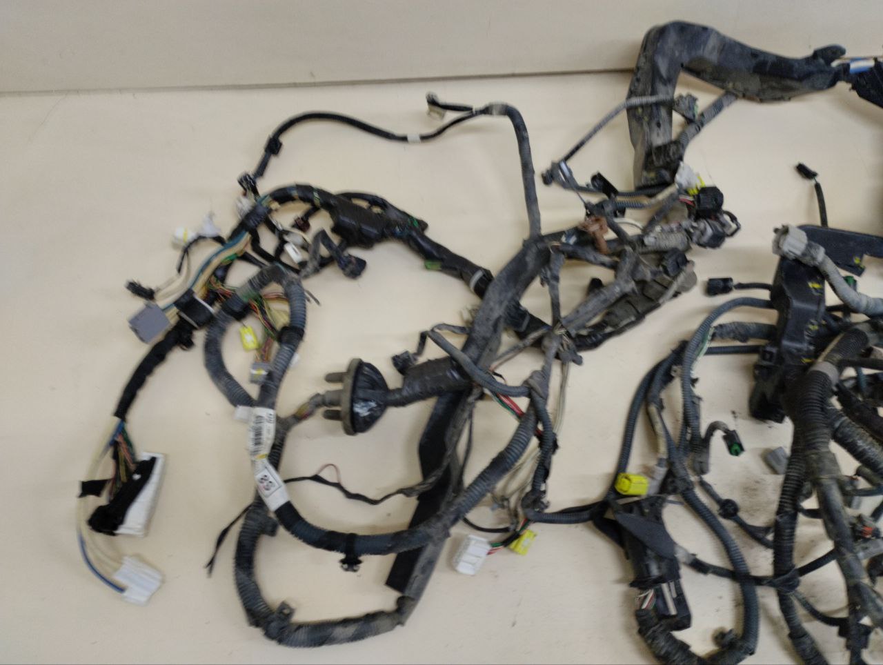Проводка двс Toyota Auris (E150) 2006-2012 Проводка двс Toyota Auris (E150) 2006-2012