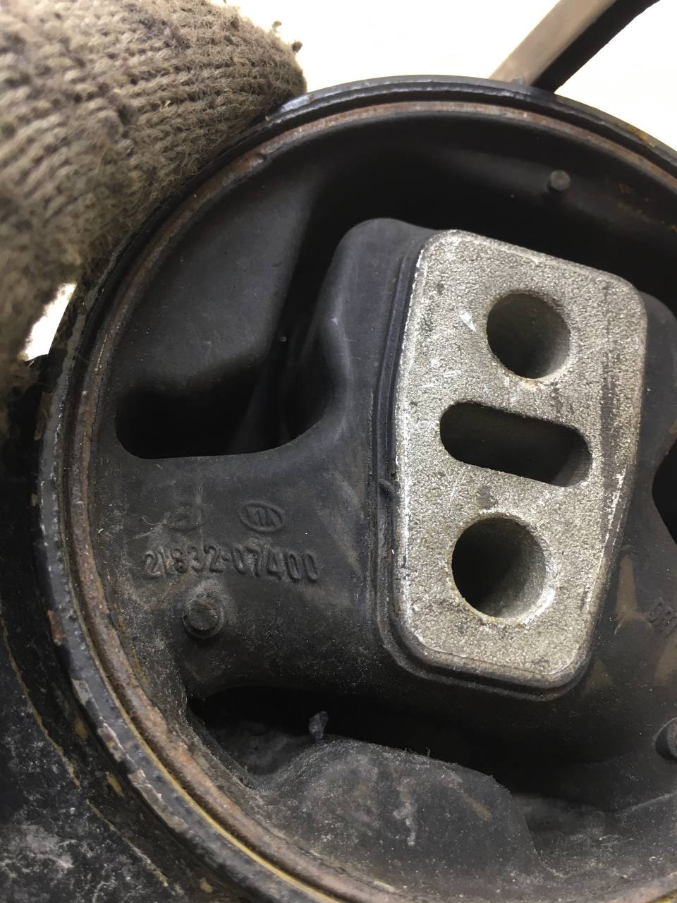 Опора двигателя левая Kia Picanto (BA) 2005-2011