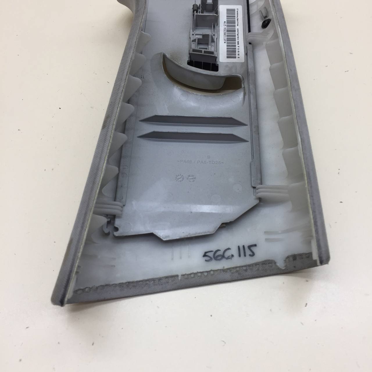 Обшивка стойки Volkswagen Passat B7 2011-2015 Обшивка стойки Volkswagen Passat B7 2011-2015