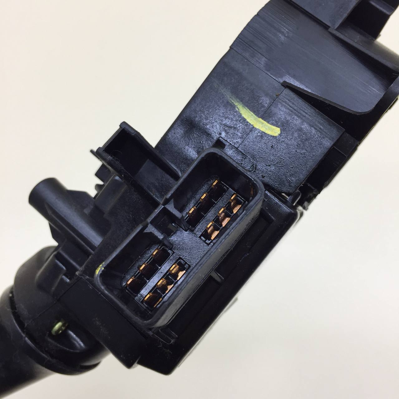 Переключатель поворотов подрулевой Hyundai Solaris (RB) 2010-2017