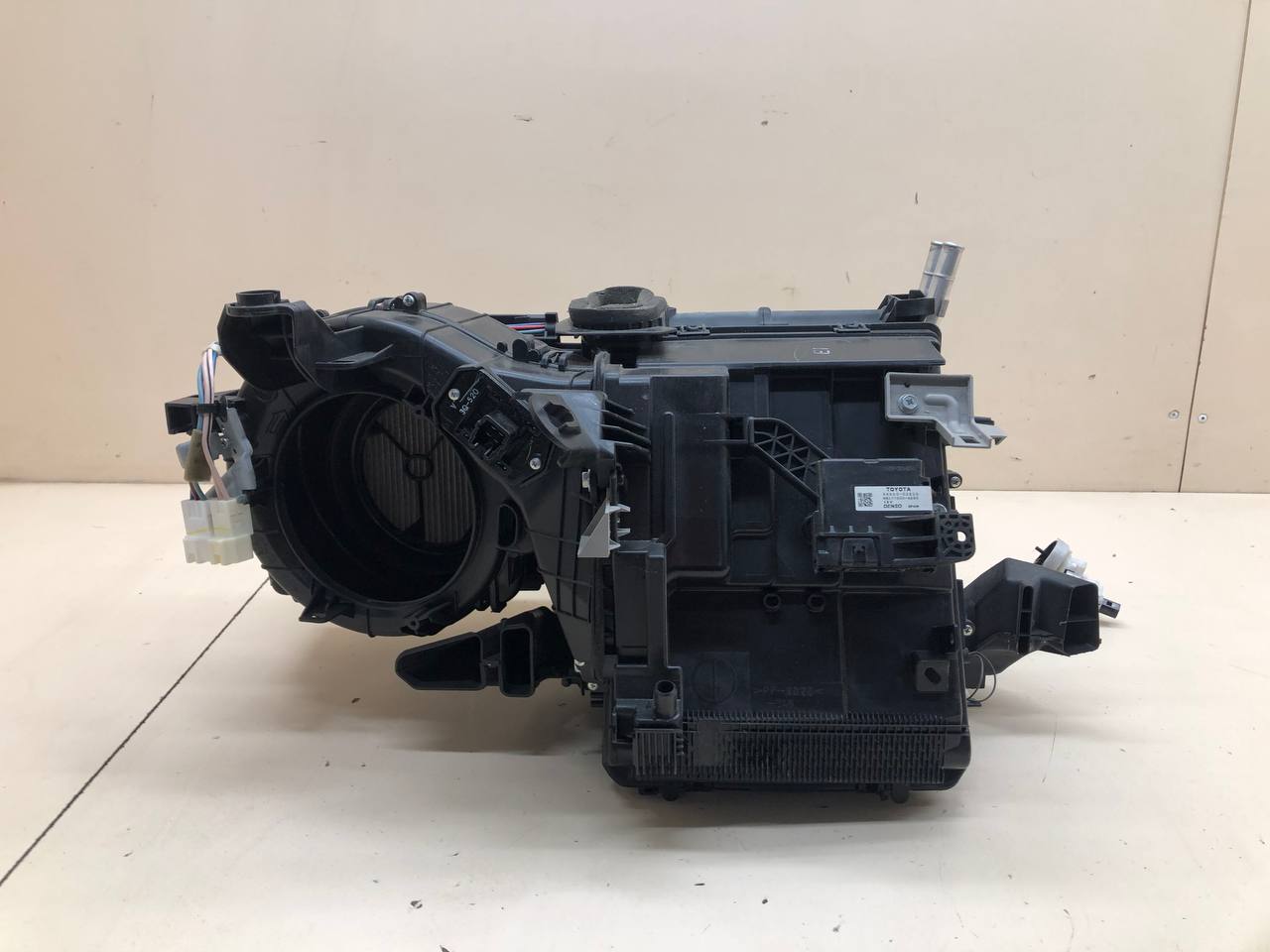 Корпус отопителя Toyota Corolla E180 2013-2019
