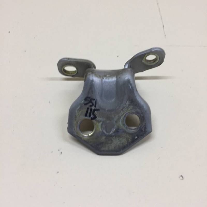 Петля двери передней левой верхняя Kia Spectra (SD) 2004-2011