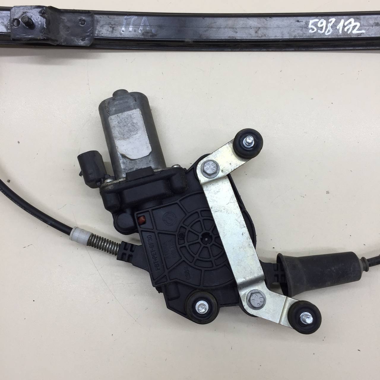 Стеклоподъемник электр. передний левый Fiat Albea 2002-2012