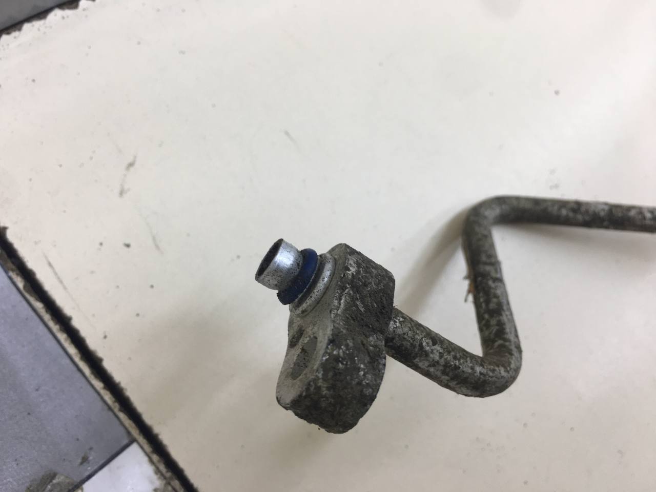 Трубка кондиционера Kia Spectra (SD) 2004-2011