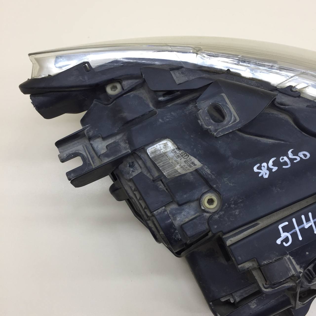 Фара левая Audi Q7 (4L) 2005-2015