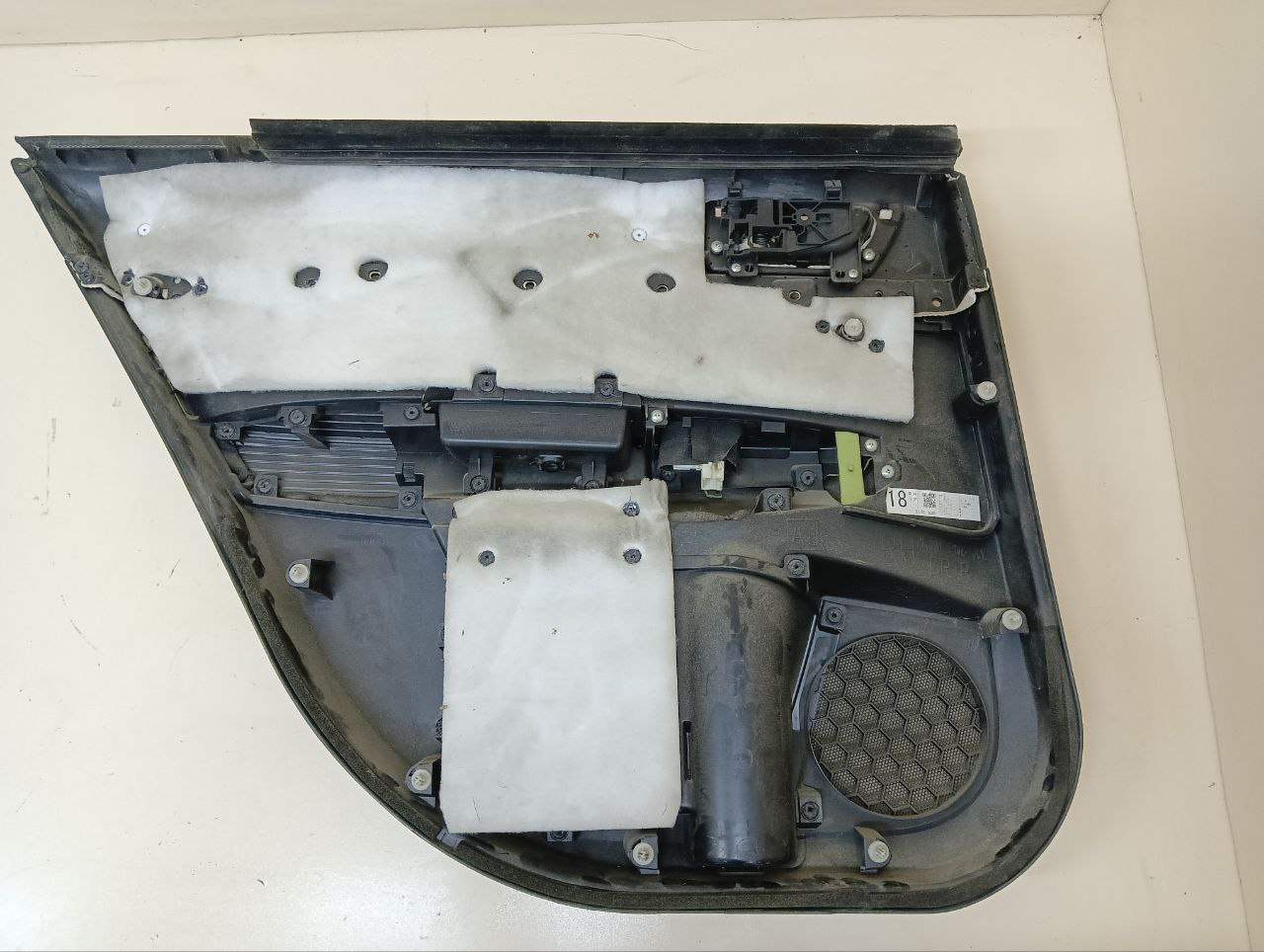 Обшивка двери задней правой Subaru Legacy (B14) 2010-2015