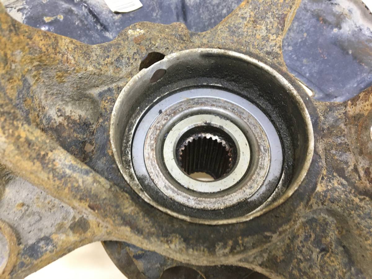 Кулак поворотный передний правый Toyota Camry (V40) 2006-2011