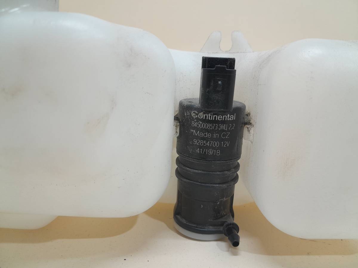 Бачок омывателя Lada Vesta 2015>