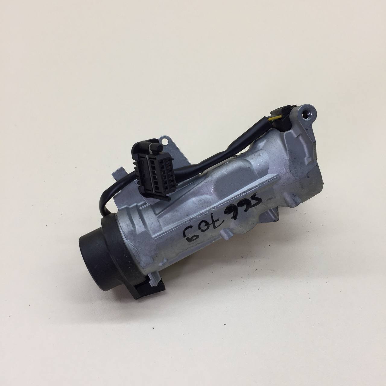 Замок зажигания Skoda Octavia (A5 1Z-) 2004-2013 Замок зажигания Skoda Octavia (A5 1Z-) 2004-2013