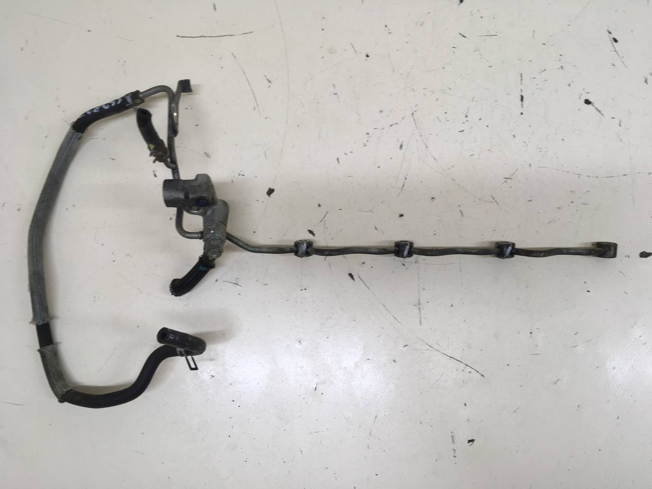 Трубка топливная Toyota Rav 4 (XA40) 2013-2019 Трубка топливная Toyota Rav 4 (XA40) 2013-2019