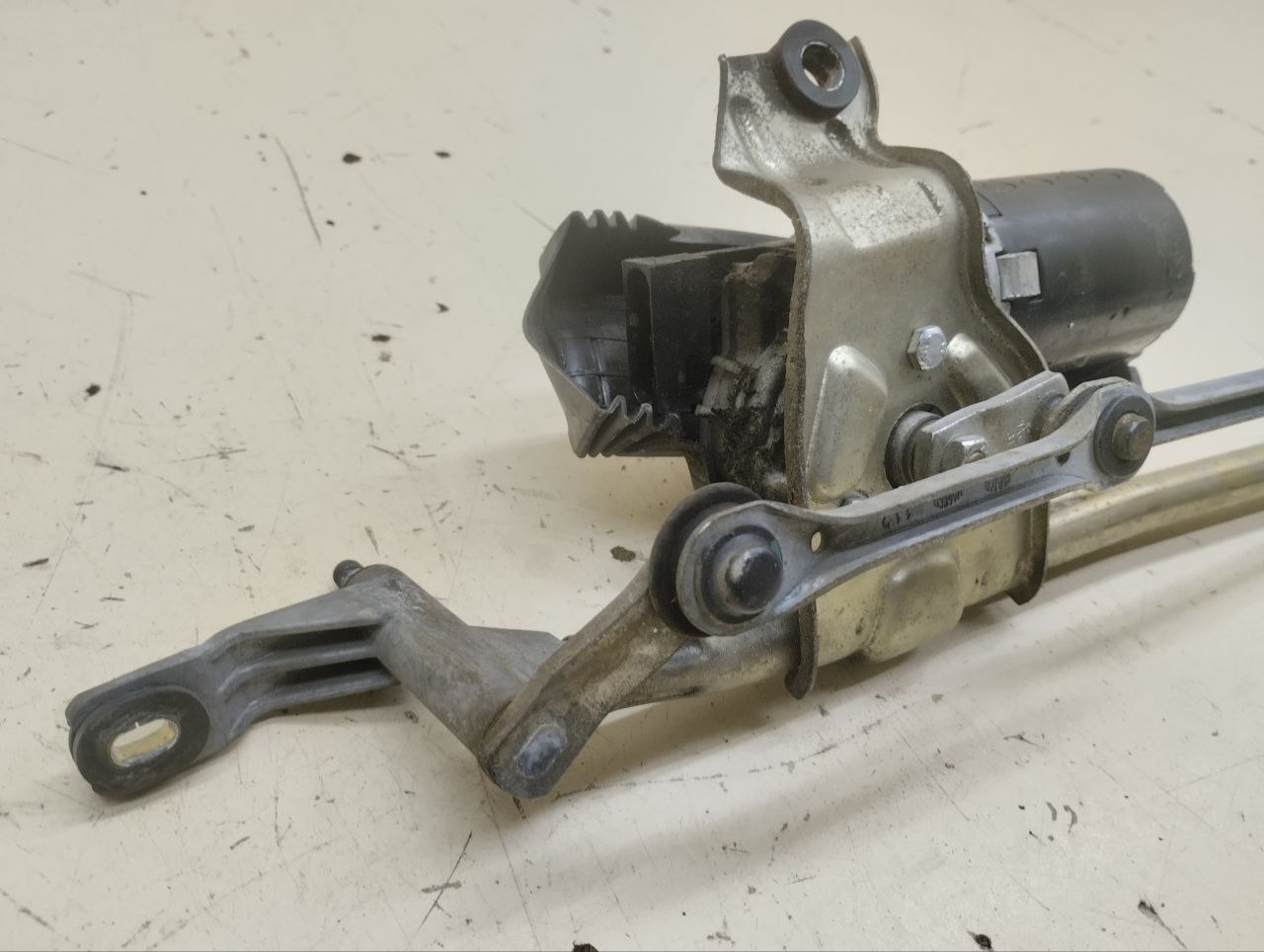 Трапеция стеклоочистителей Fiat Albea 2002-2012