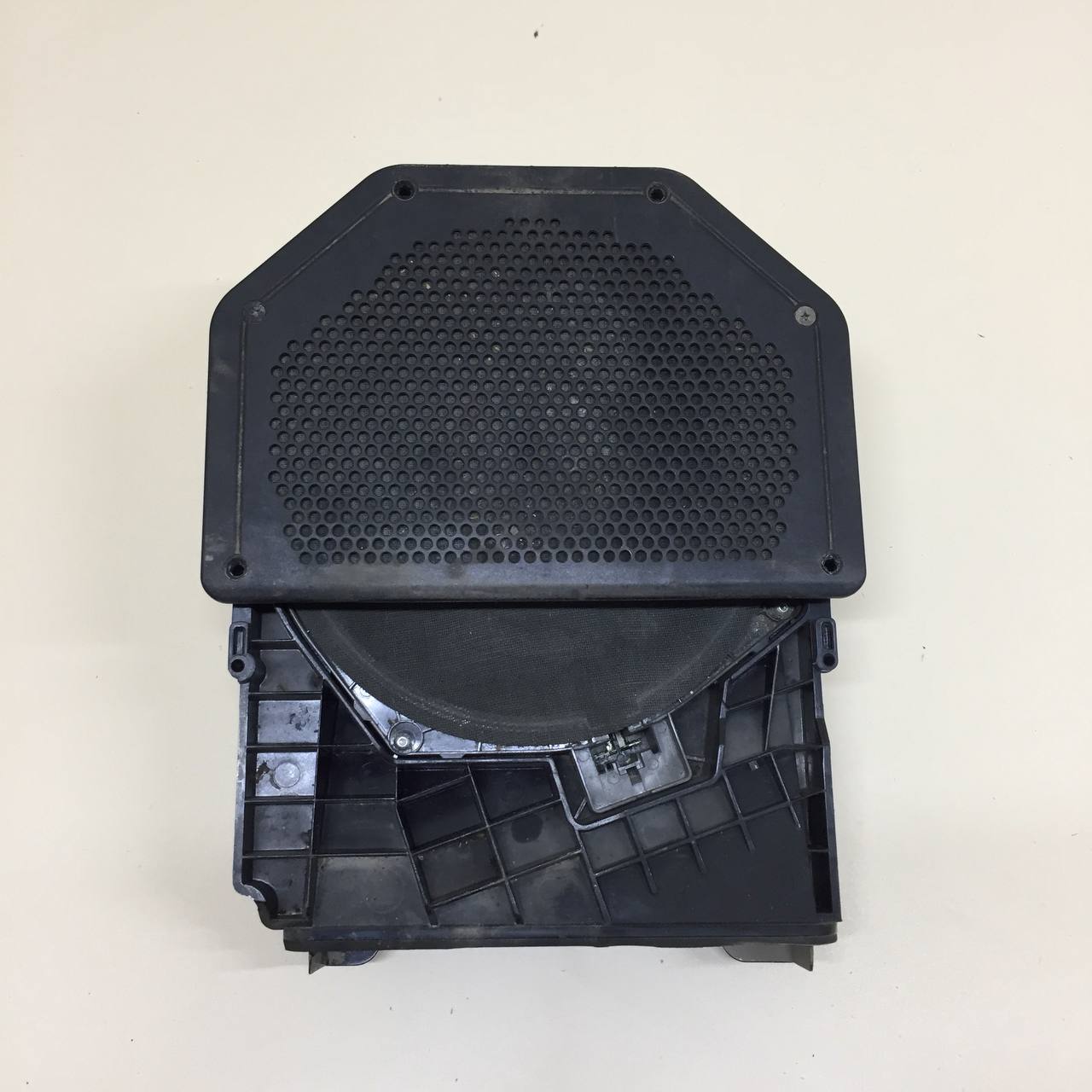 Сабвуфер BMW 3-series E90/E91 2005-2011