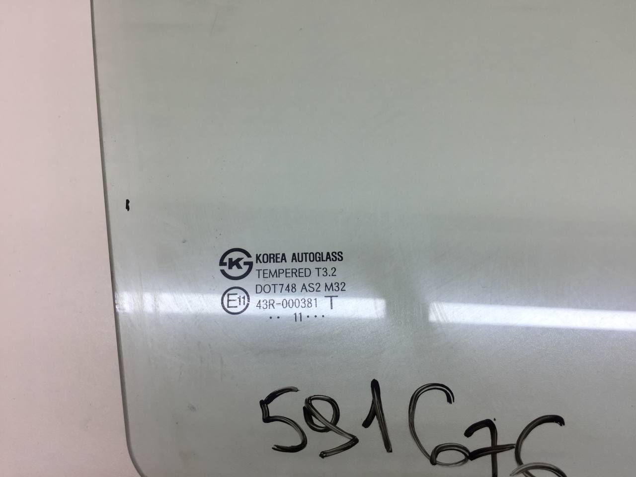 Стекло двери передней правой Hyundai Solaris (RB) 2010-2017 Стекло двери передней правой Hyundai Solaris (RB) 2010-2017