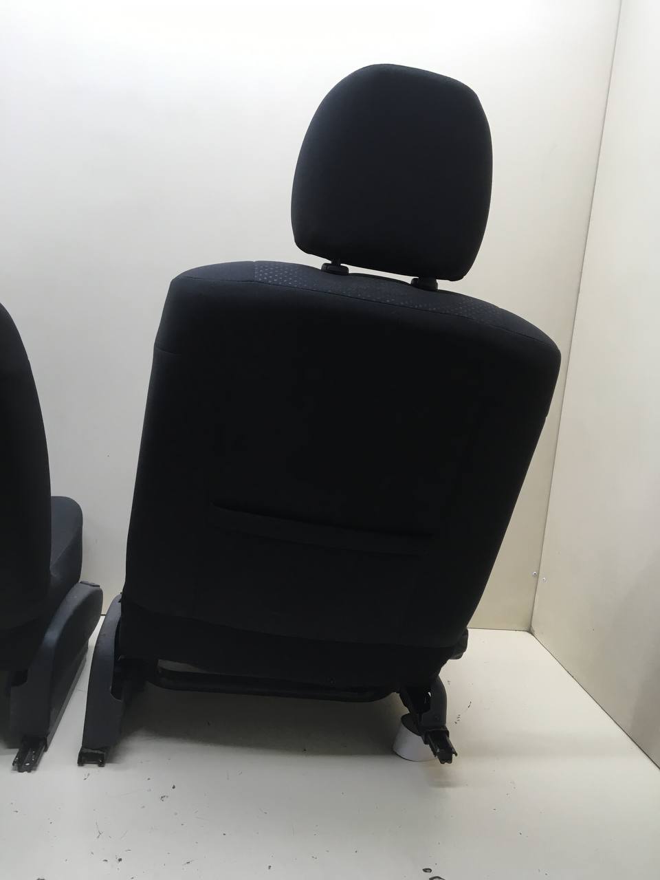 Сиденье (комплект) Nissan Almera 3 (G11, G15) 2012> Сиденье (комплект) Nissan Almera 3 (G11, G15) 2012>