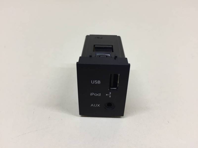 Разъем (USB AUX) Hyundai ix55 2007-2013