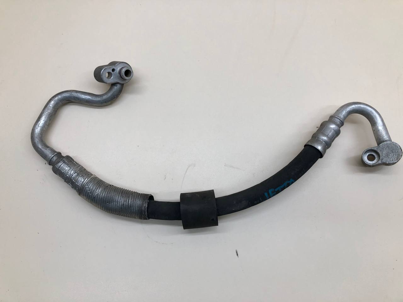 Трубка кондиционера Volkswagen Golf 5 (1K) 2003-2009 Трубка кондиционера Volkswagen Golf 5 (1K) 2003-2009