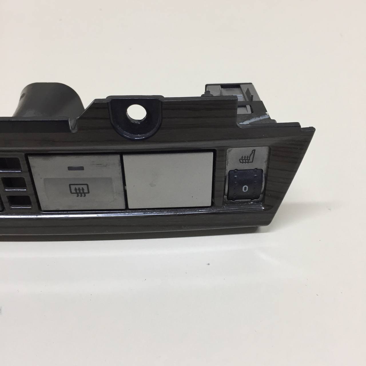 Блок кнопок Ford Focus 2 (DB) 2008-2011 Блок кнопок Ford Focus 2 (DB) 2008-2011